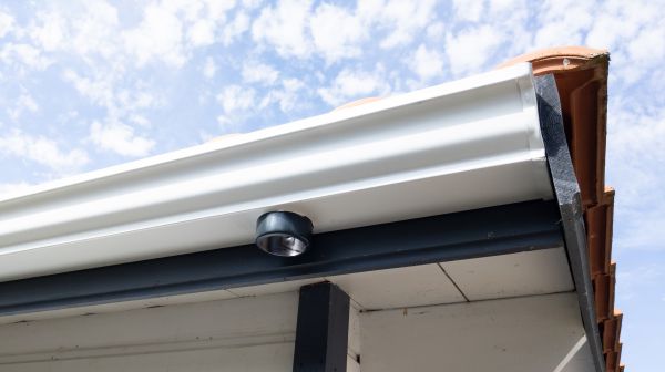 Cost of Seamless Gutters Installation in Spring Hill