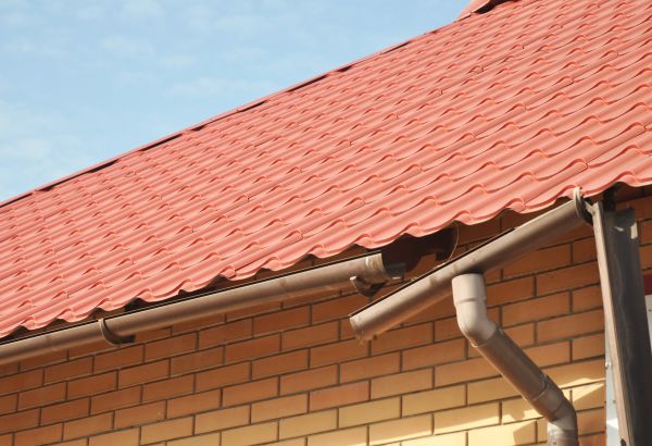 Cost of Loose Gutter Repair in Spring Hill