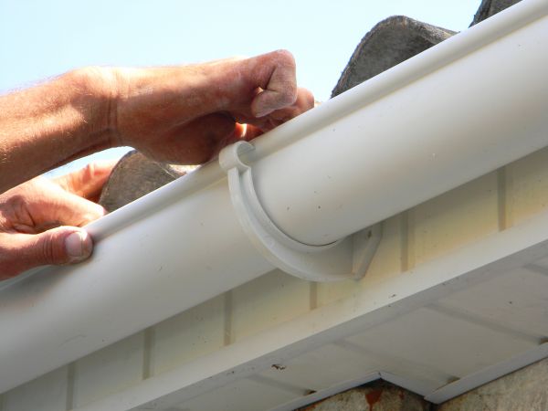 Cost of Plastic Gutter Repair in Spring Hill