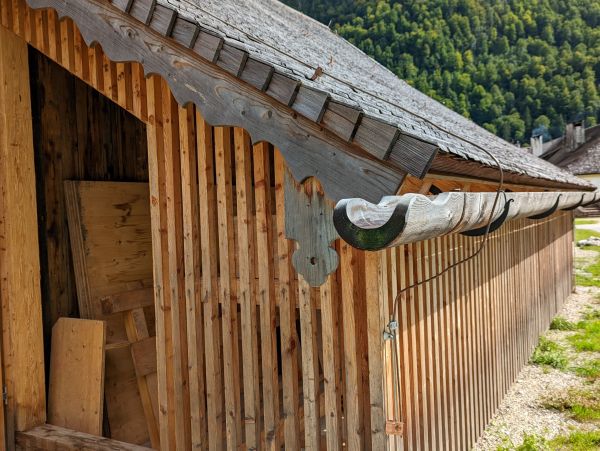 Cost of Wood Gutter Installation in Spring Hill